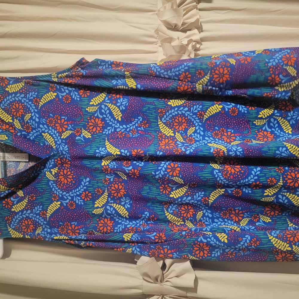 Dear Scarlett Colorful Floral Top
